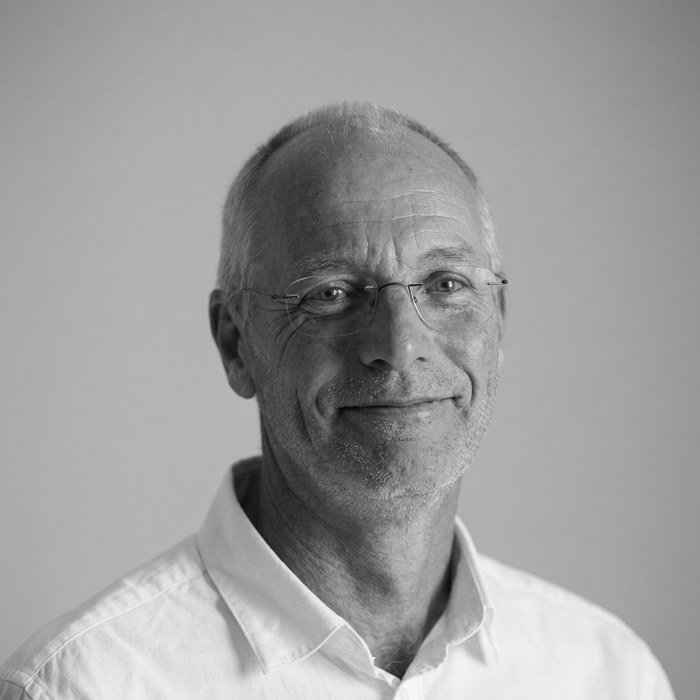 Portrait of Dr Mark Head, specialist anaesthetist