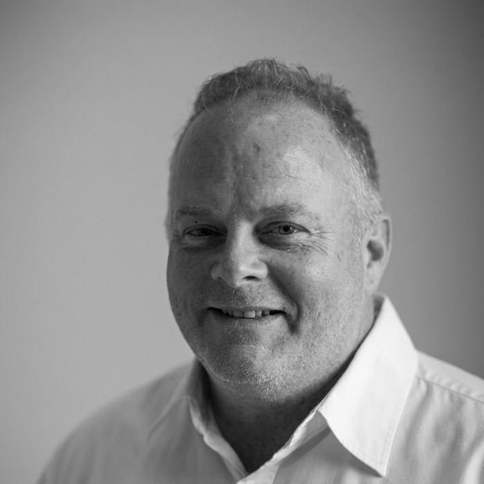 Portrait of Dr Justin Collen, specialist anaesthetist