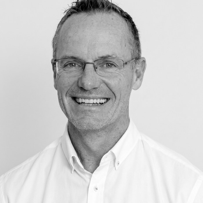 Portrait of Dr Gavin Jones, specialist anaesthetist