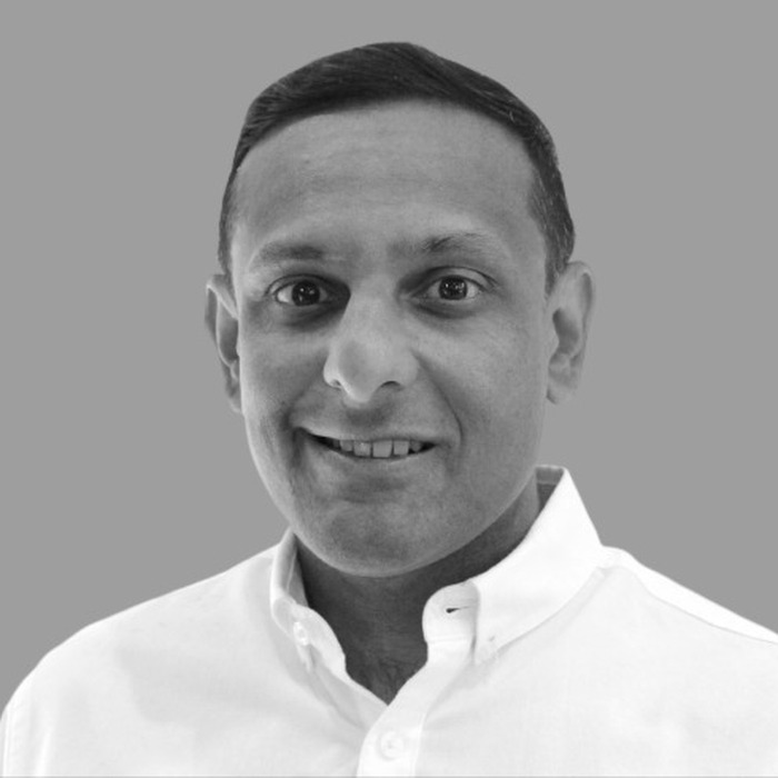 Portrait of Dr Noshina Khan, specialist anaesthetist