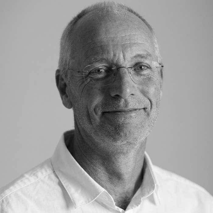 Portrait of Dr Mark Head, specialist anaesthetist